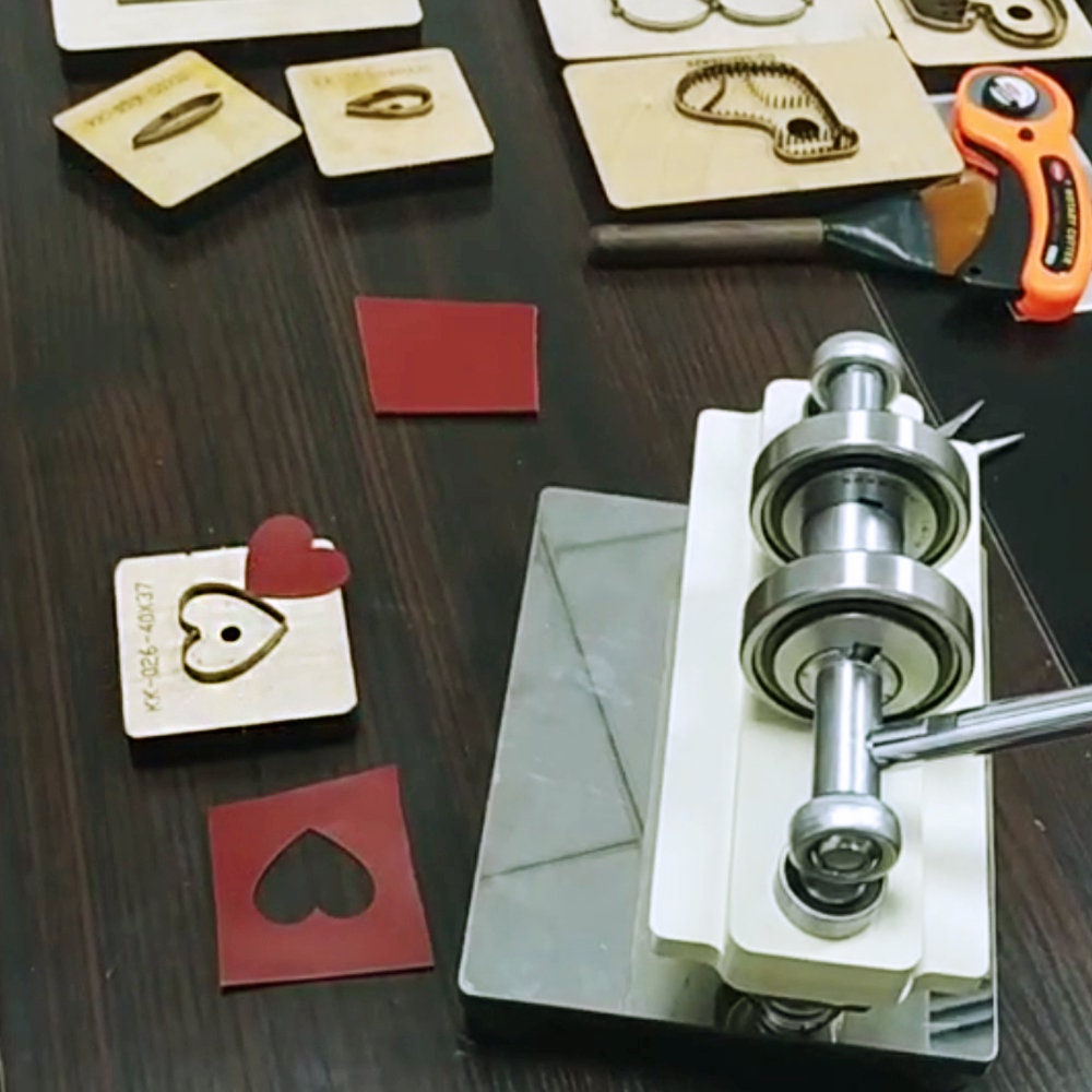 earrings leather cutting die  handmade leather tool, handmade DIY custom cutting mold