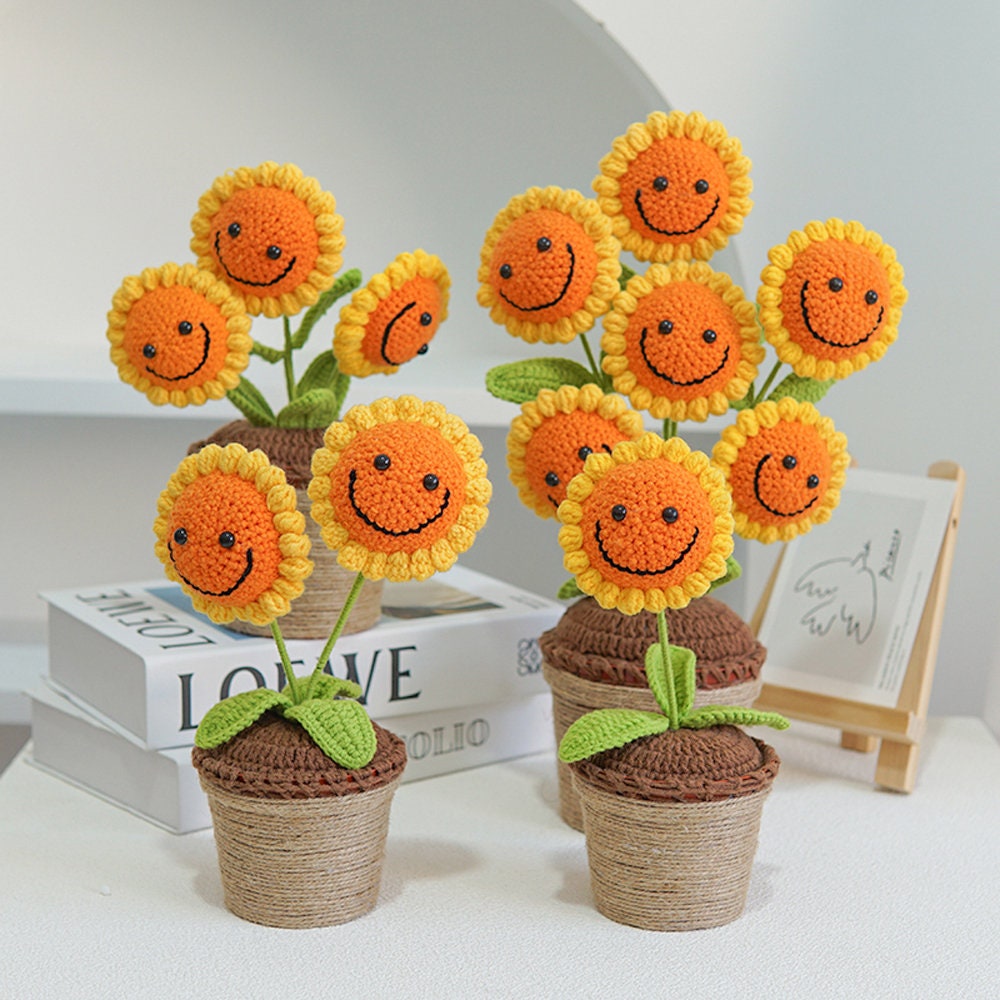 Crochet Sunflower, Smile Face Sunflower Ornaments,Sunflower Gift, Flower Home Decor, Sunflower potted, housewarming decor
