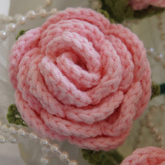 Crochet pink color roses bouquet,Holding a bouquet of rose ice cream, personalized gift for mom, friends, home decor