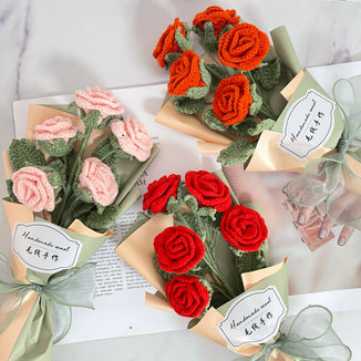 Crochet multi-head rose bouquet, beautifully packaged, personalized gift for mom, friend, home decor