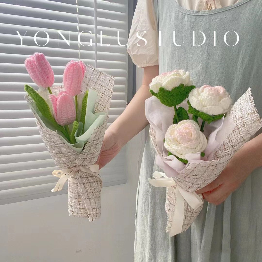 Crochet bouquet, tulip bouquet with beautiful packaging, personalized gift for mom, friend, home decor